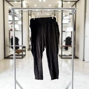 Torrid Black Textured Capris